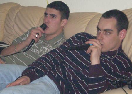 Blé & Séb en mode chanteur .